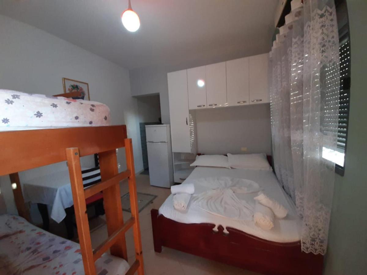Villas Apartments Shahaj Vlorë エクステリア 写真