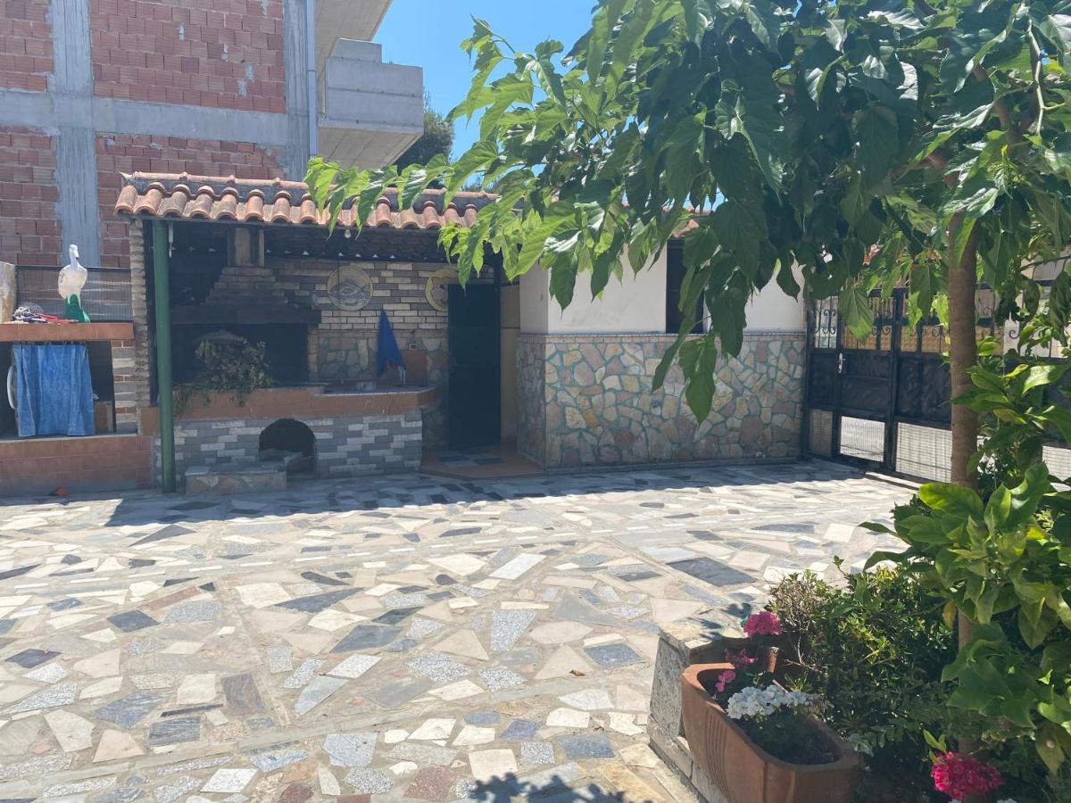 Villas Apartments Shahaj Vlorë エクステリア 写真