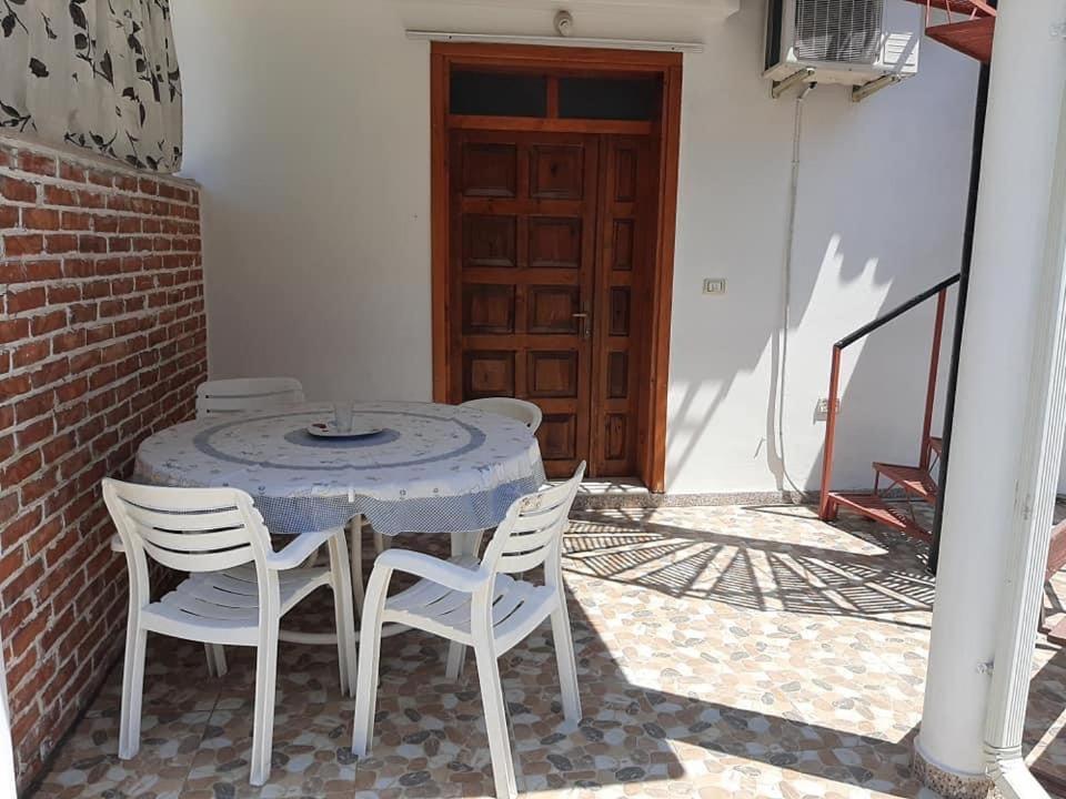 Villas Apartments Shahaj Vlorë エクステリア 写真