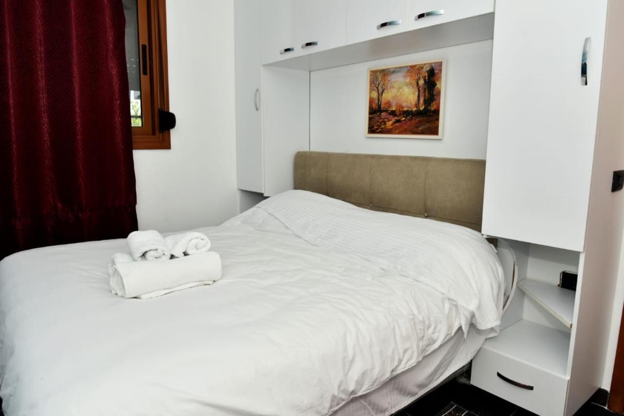 Villas Apartments Shahaj Vlorë エクステリア 写真